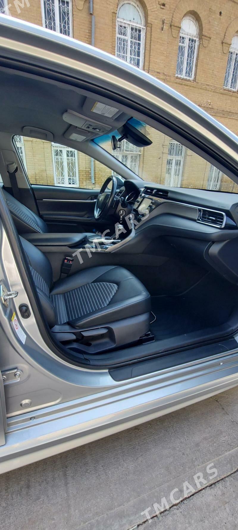 Toyota Camry 2019 - 290 000 TMT - Мары - img 3