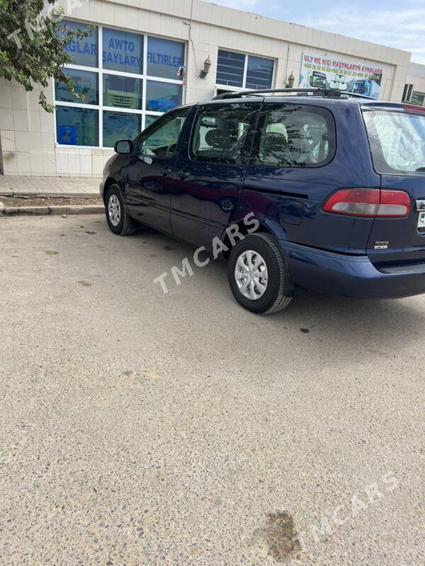 Toyota Sienna 2002 - 137 000 TMT - Мары - img 5