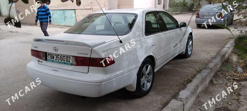 Toyota Camry 2000 - 138 000 TMT - Дашогуз - img 2
