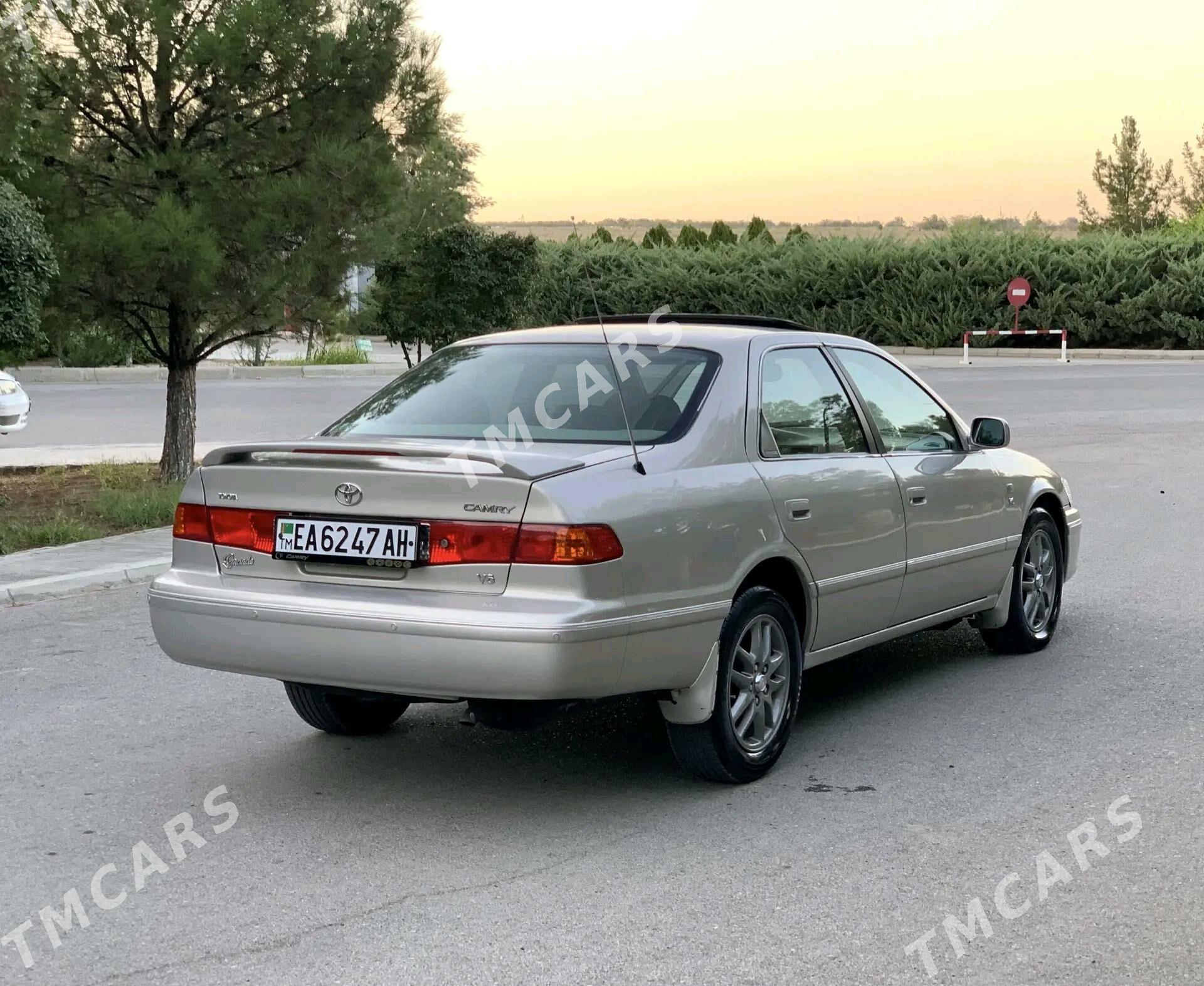 Toyota Camry 2001 - 175 000 TMT - Bäherden - img 3