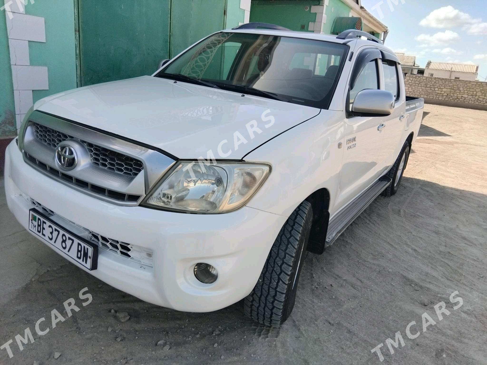 Toyota Hilux 2008 - 219 000 TMT - Balkanabat - img 9
