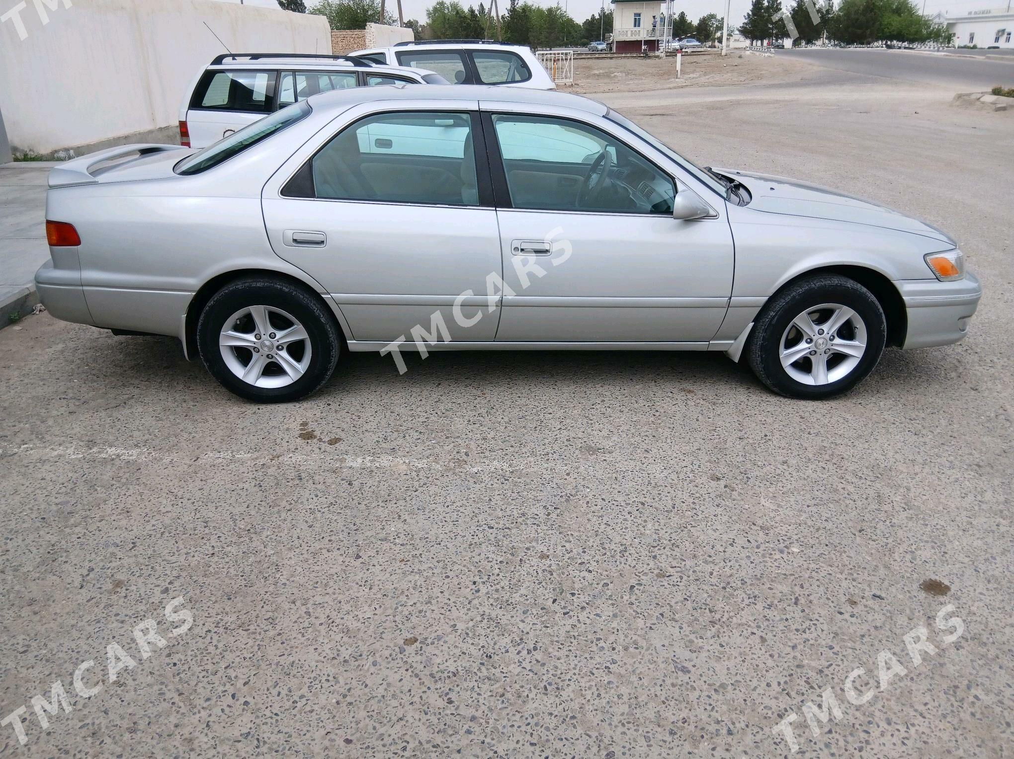Toyota Camry 2001 - 148 000 TMT - Baýramaly - img 4