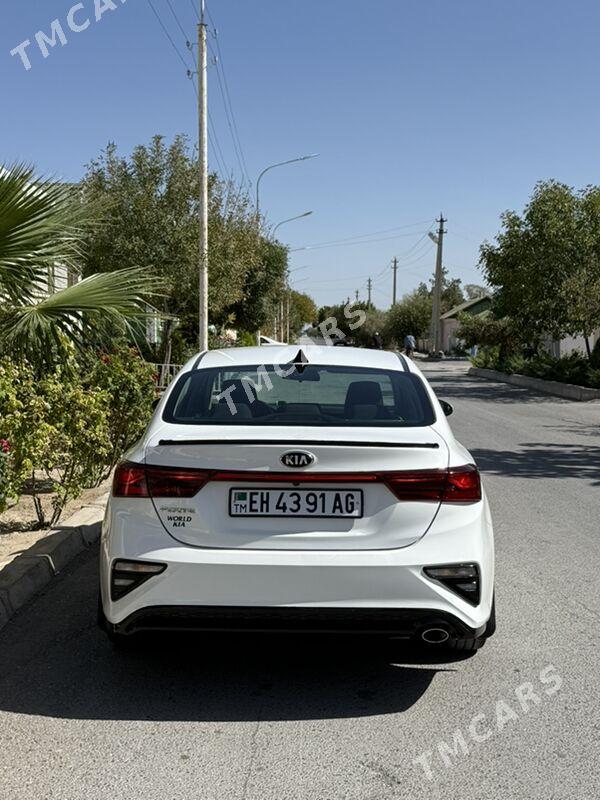 Kia Forte 2021 - 229 000 TMT - Ашхабад - img 4