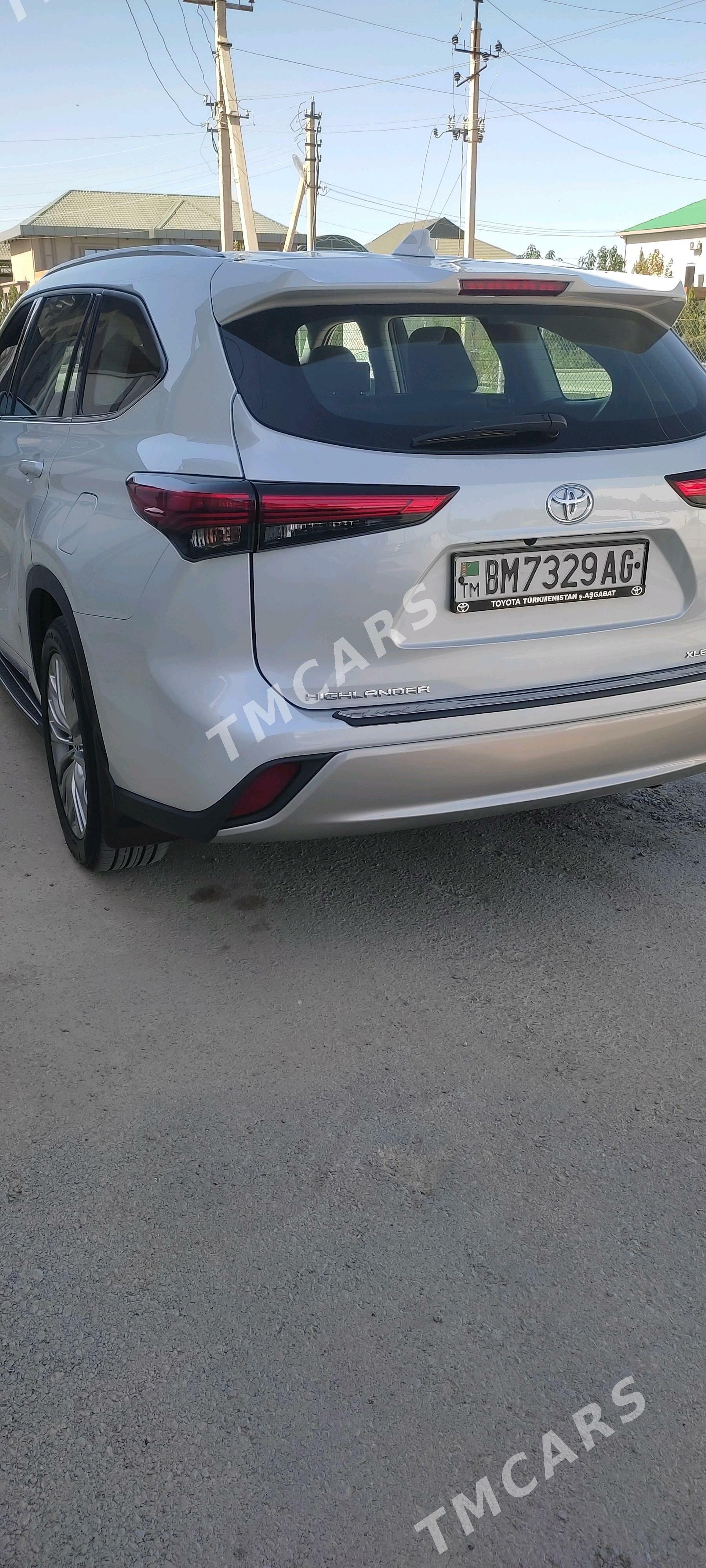 Toyota Highlander 2022 - 700 000 TMT - Bagyr - img 3