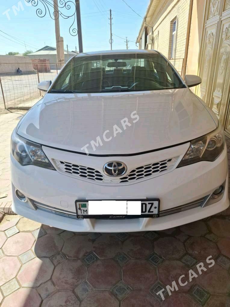 Toyota Camry 2013 - 225 000 TMT - Кёнеургенч - img 6