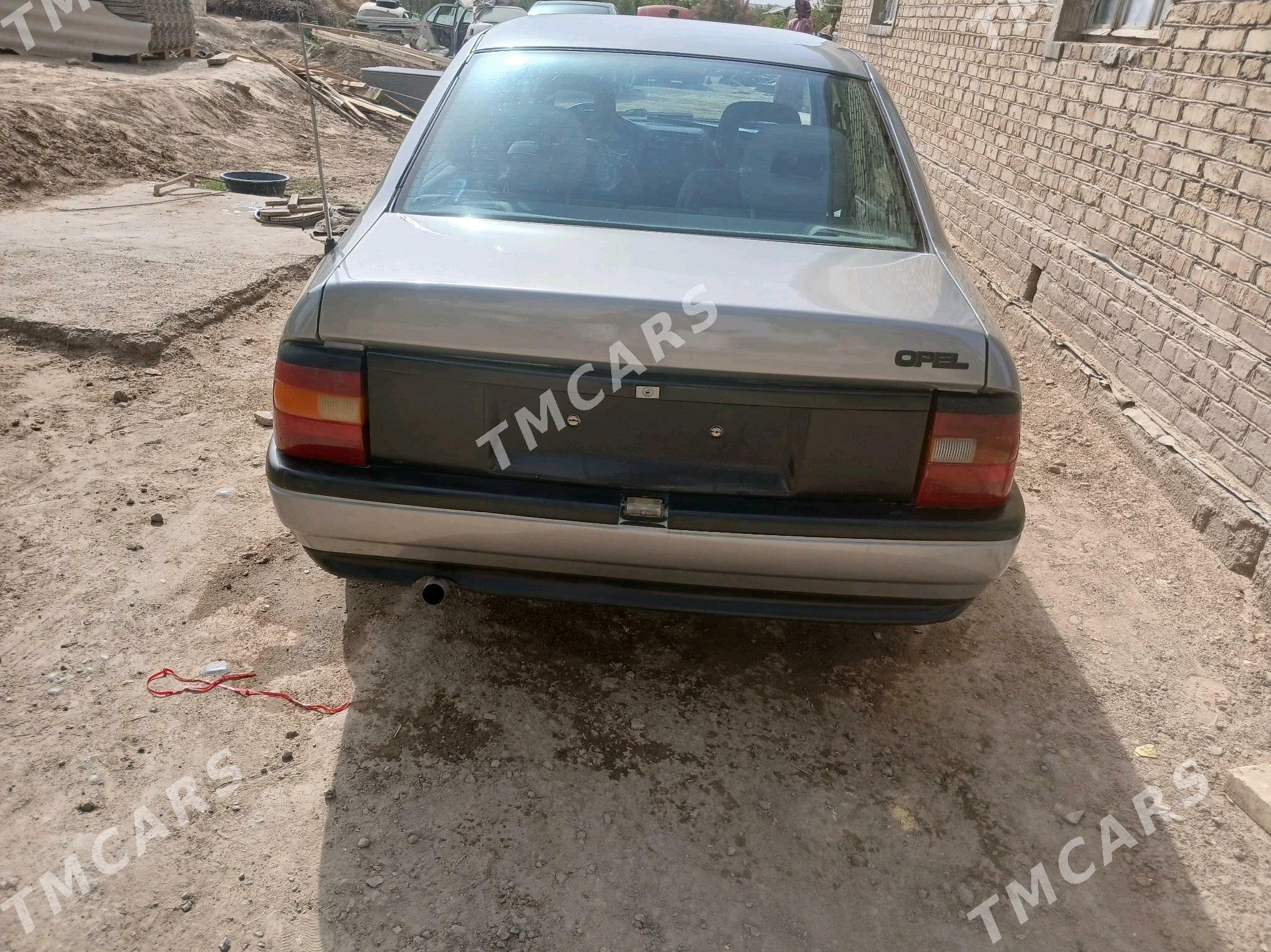 Opel Vectra 1990 - 26 000 TMT - Байрамали - img 2