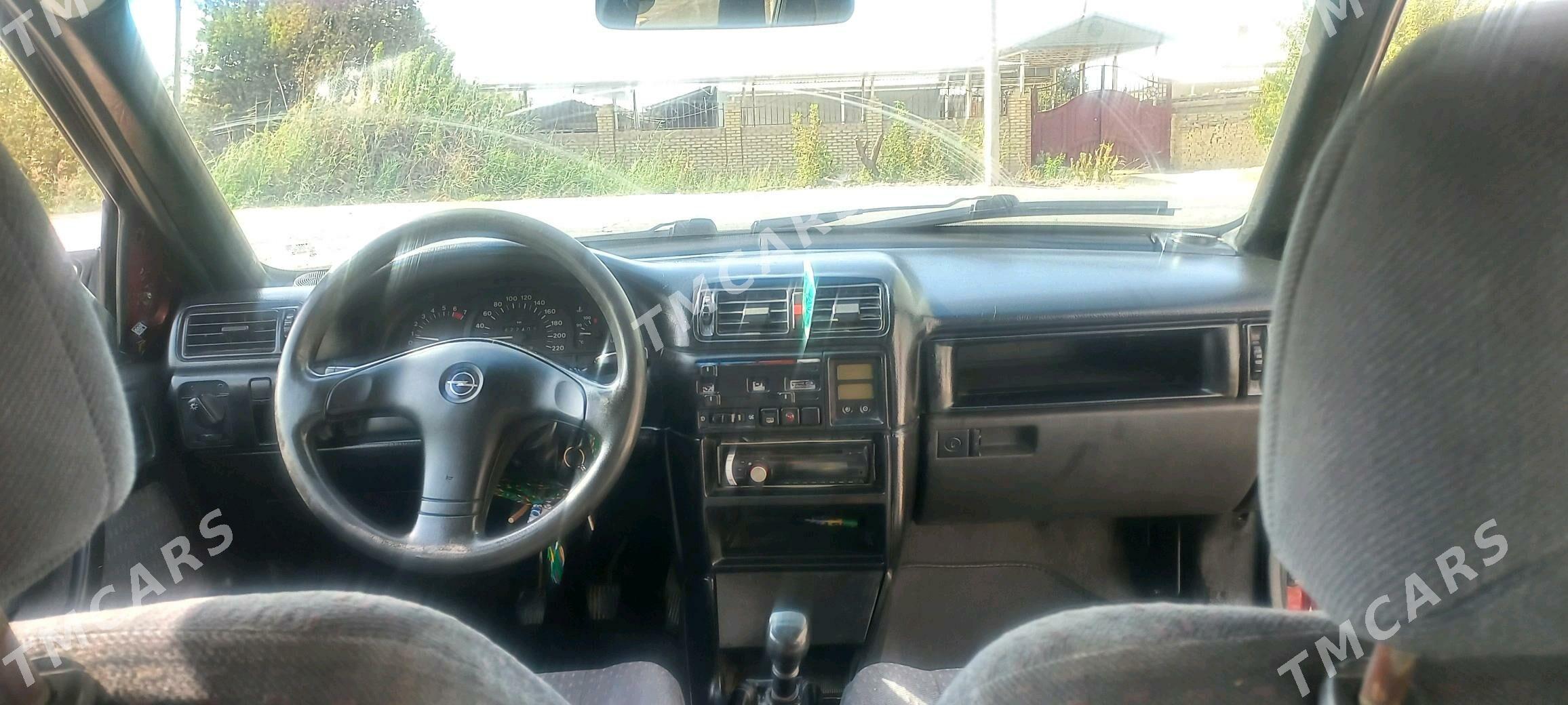 Opel Vectra 1993 - 40 000 TMT - Мары - img 2