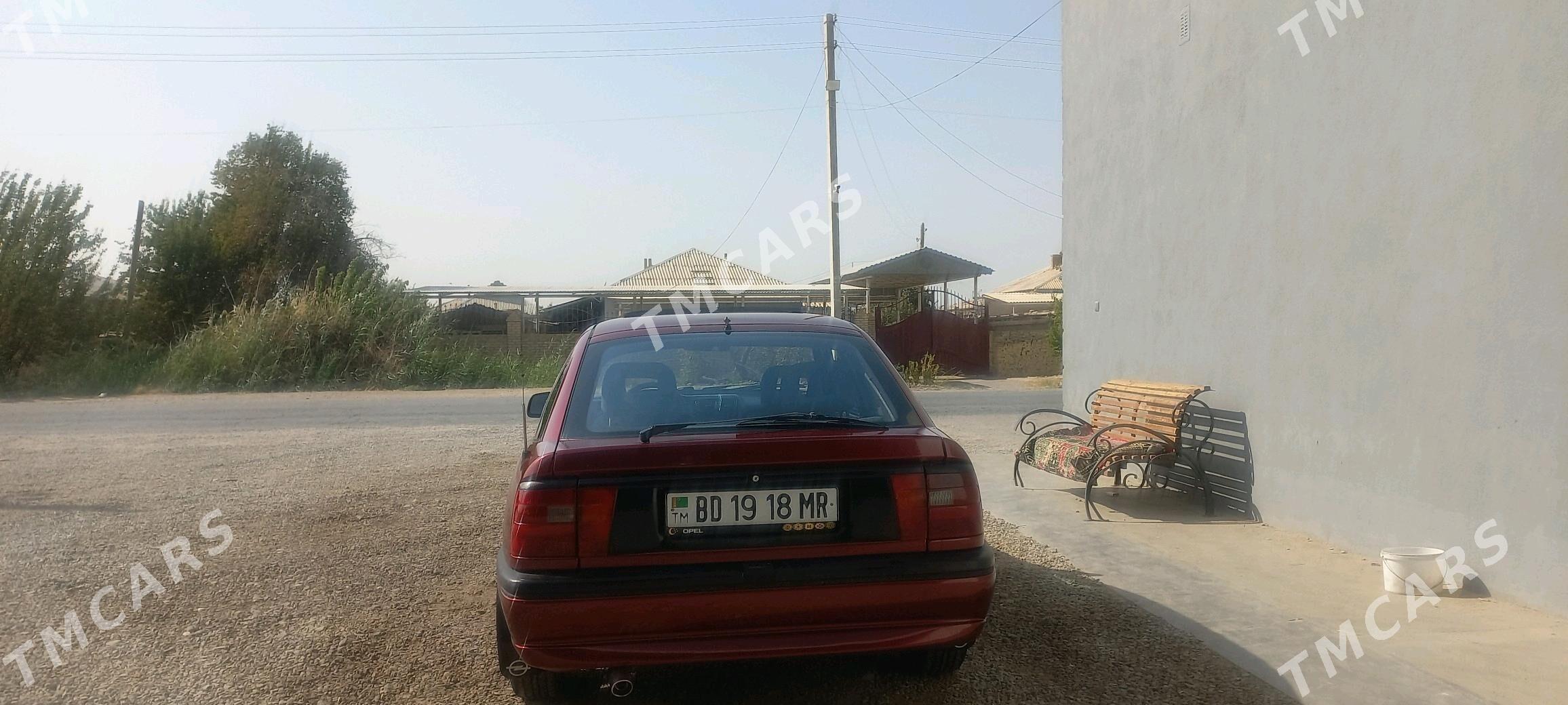 Opel Vectra 1993 - 40 000 TMT - Мары - img 3
