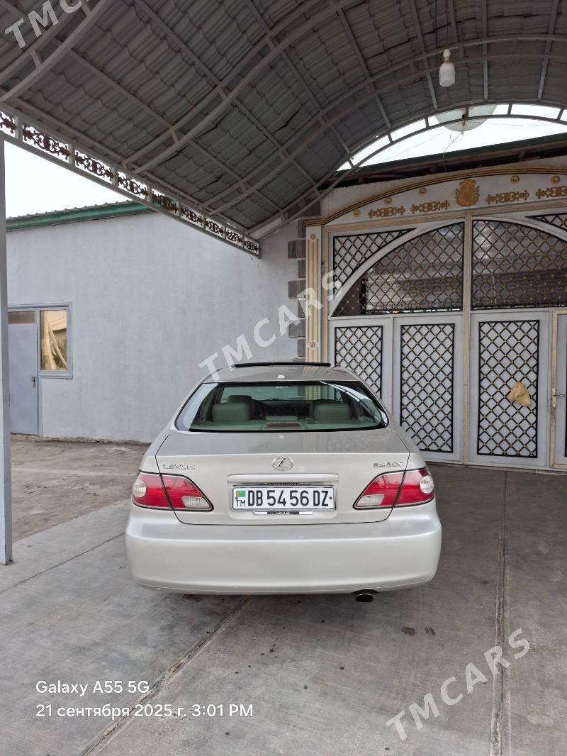 Lexus ES 300 2003 - 200 000 TMT - Дашогуз - img 9