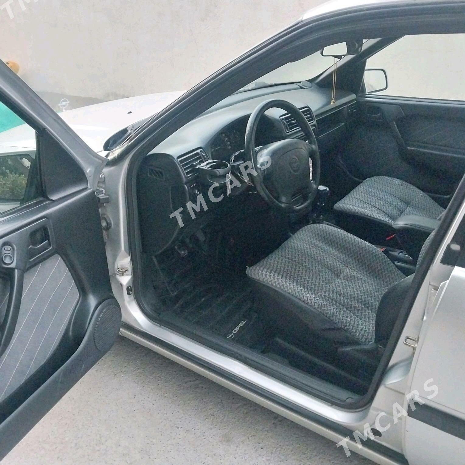 Opel Vectra 1994 - 65 000 TMT - Гёкдепе - img 3