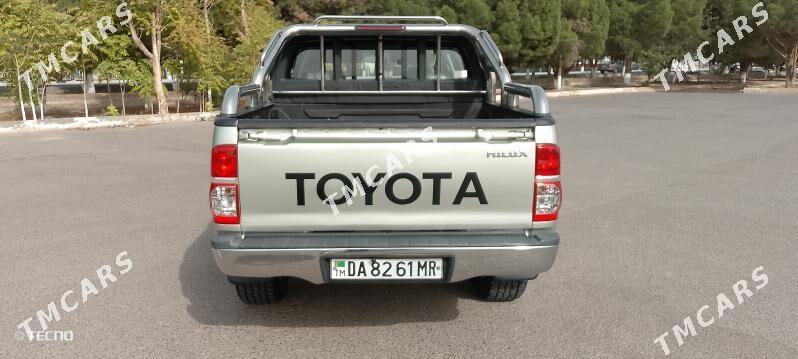 Toyota Hilux 2013 - 400 000 TMT - Мары - img 7