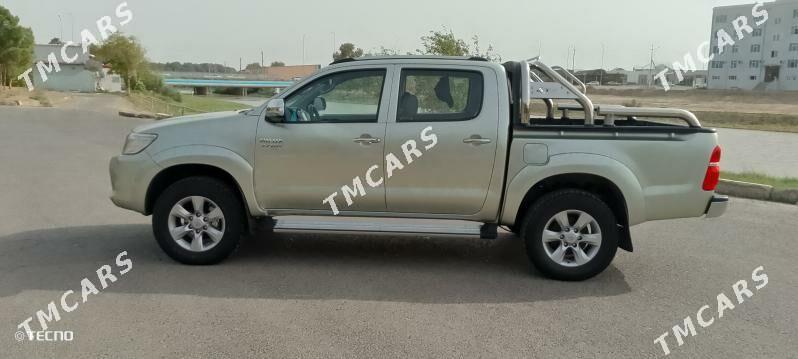 Toyota Hilux 2013 - 400 000 TMT - Мары - img 5