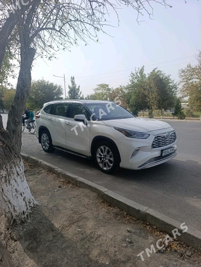 Toyota Highlander 2022 - 580 000 TMT - Мары - img 3