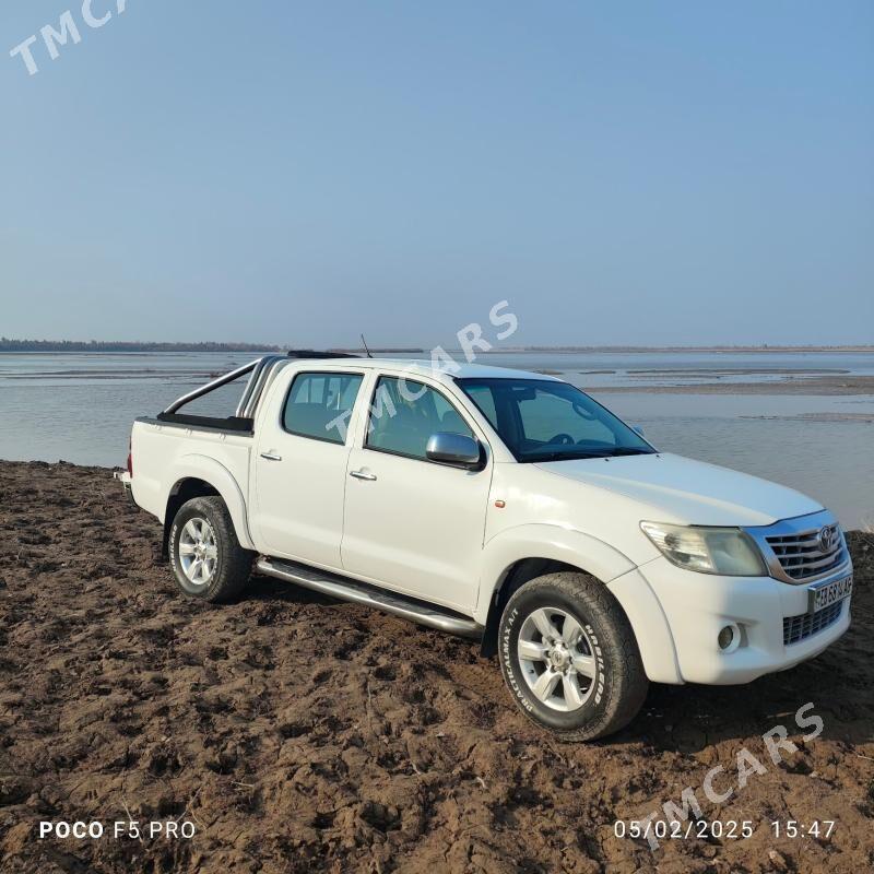 Toyota Hilux 2014 - 300 000 TMT - Ашхабад - img 9