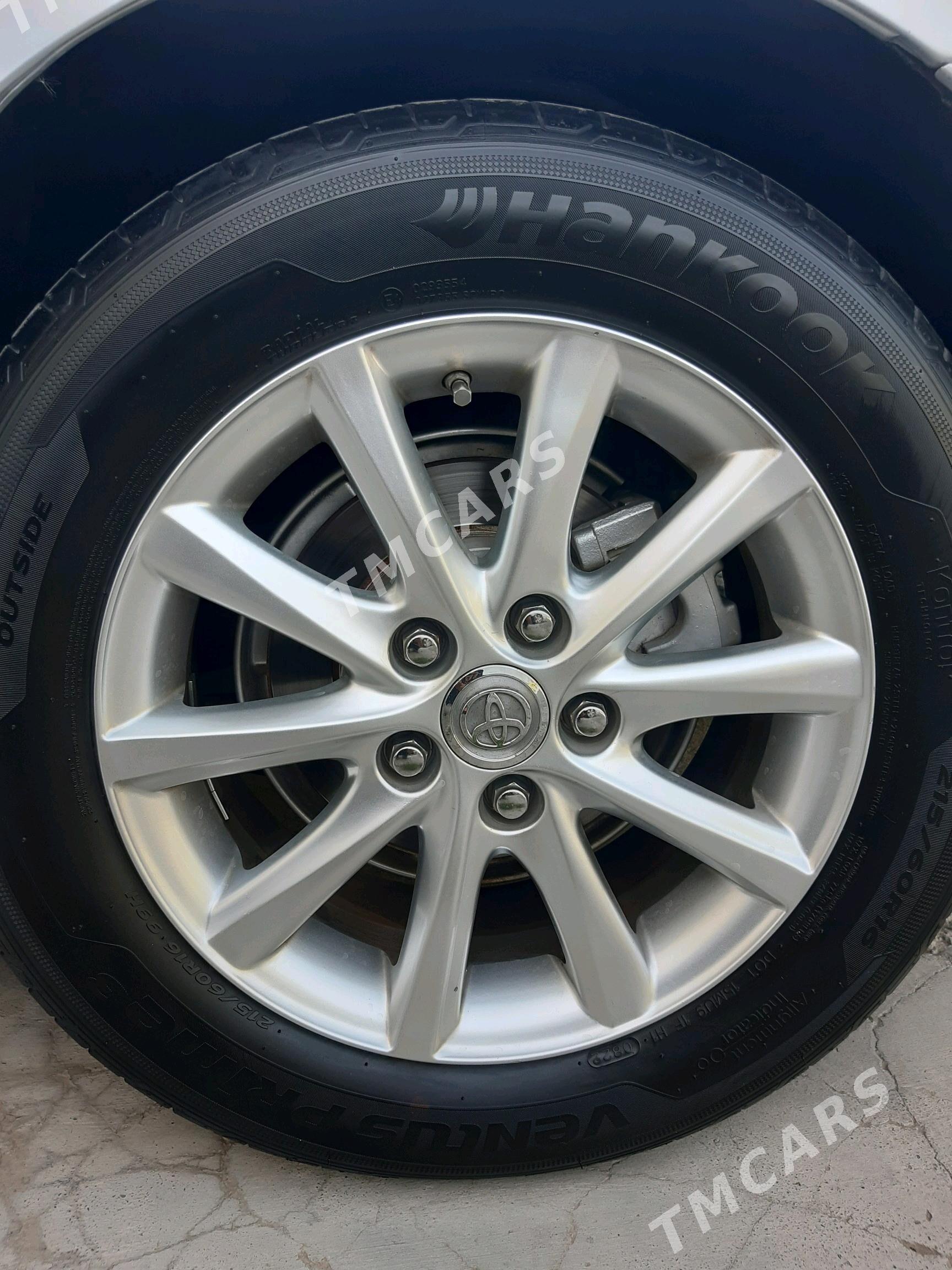 Toyota Camry 2010 - 226 000 TMT - Бедев - img 7