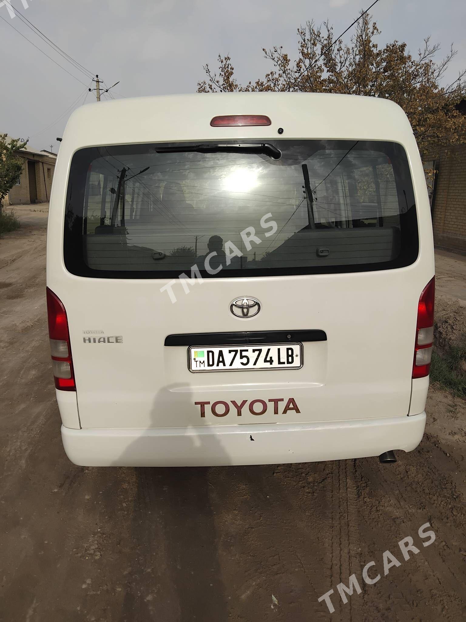 Toyota Hiace 2008 - 305 000 TMT - Саят - img 2