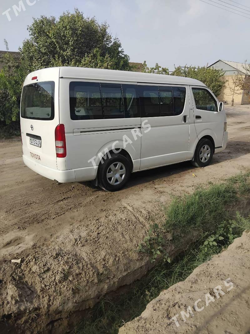 Toyota Hiace 2008 - 305 000 TMT - Саят - img 7