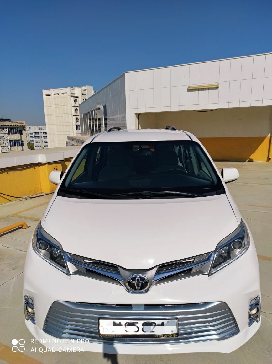 Toyota Sienna 2017 - 370 000 TMT - Мир 2 - img 2