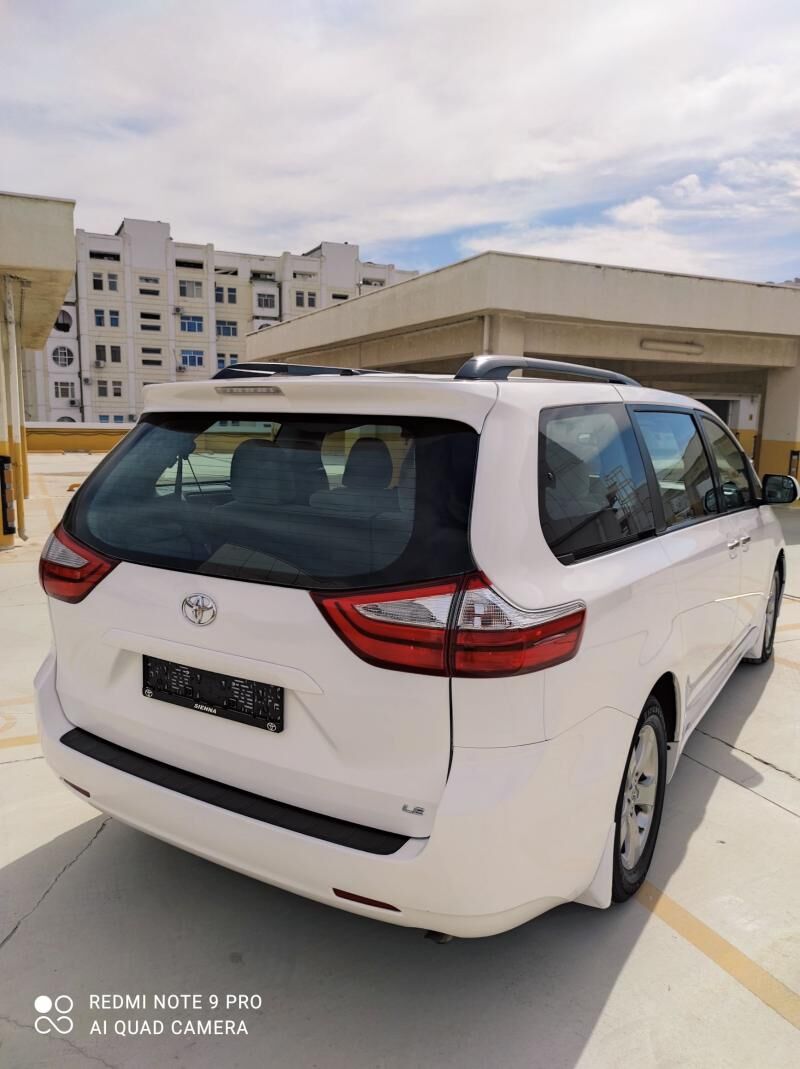 Toyota Sienna 2017 - 370 000 TMT - Мир 2 - img 5