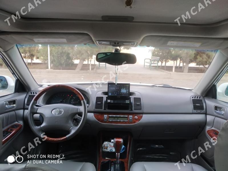 Toyota Camry 2002 - 165 000 TMT - Теджен - img 3