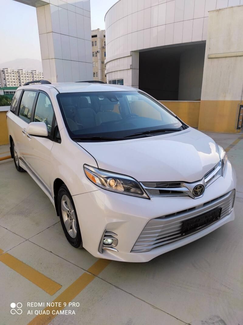 Toyota Sienna 2017 - 370 000 TMT - Мир 2 - img 10