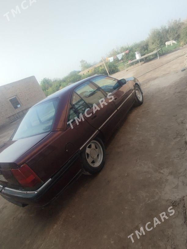 Opel Omega 1991 - 26 000 TMT - Farap - img 2