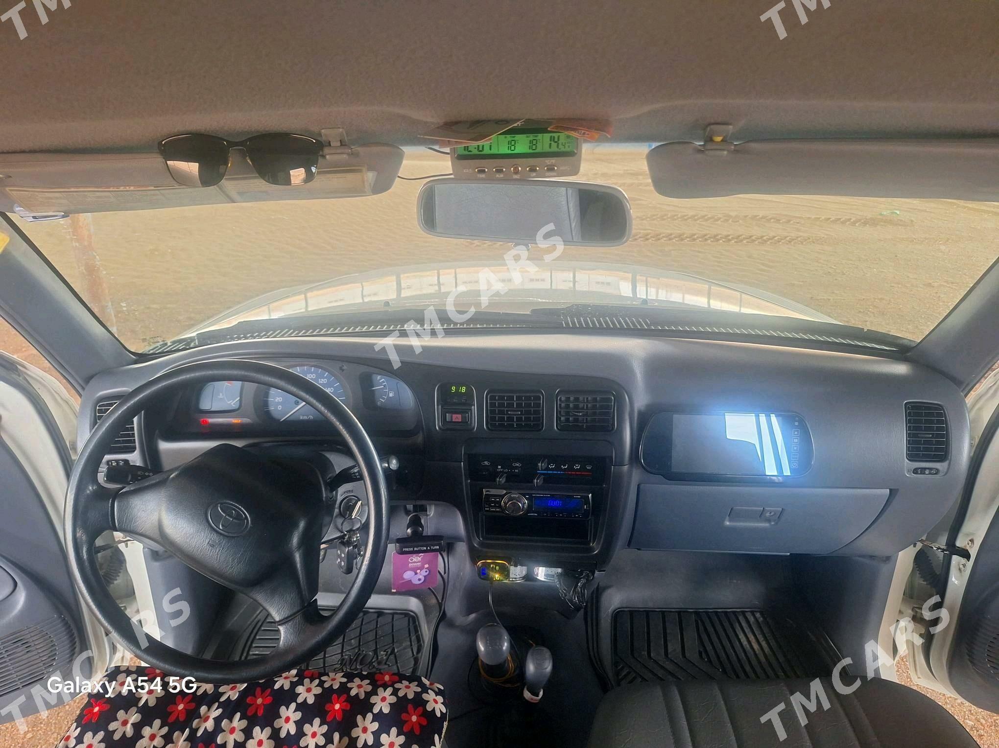Toyota Hilux 2003 - 150 000 TMT - Balkanabat - img 8