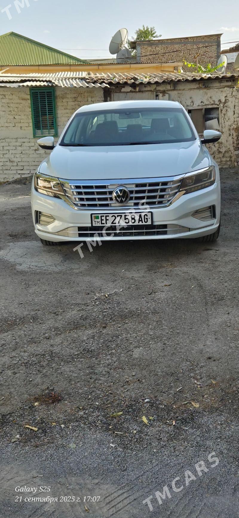 Volkswagen Passat 2020 - 250 000 TMT - Тязе заман - img 3