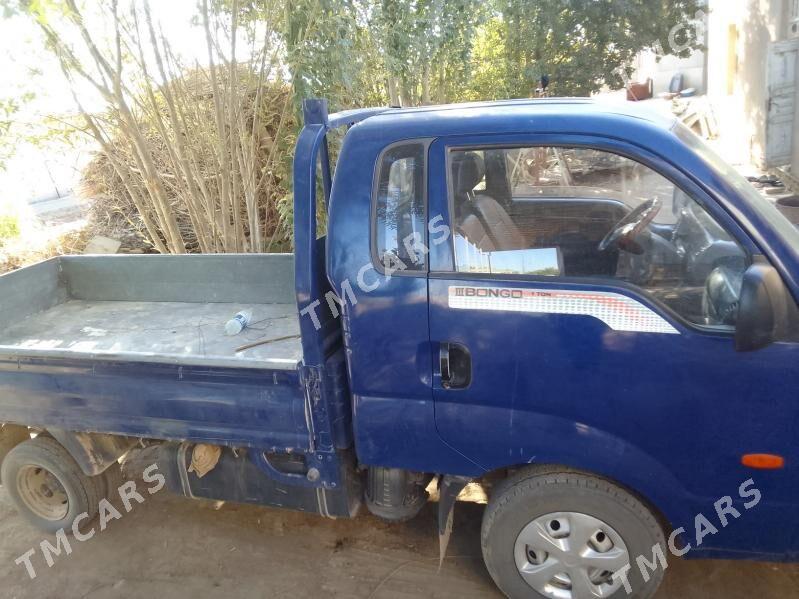 Kia Bongo 2010 - 158 000 TMT - Гурбансолтан Едже - img 4