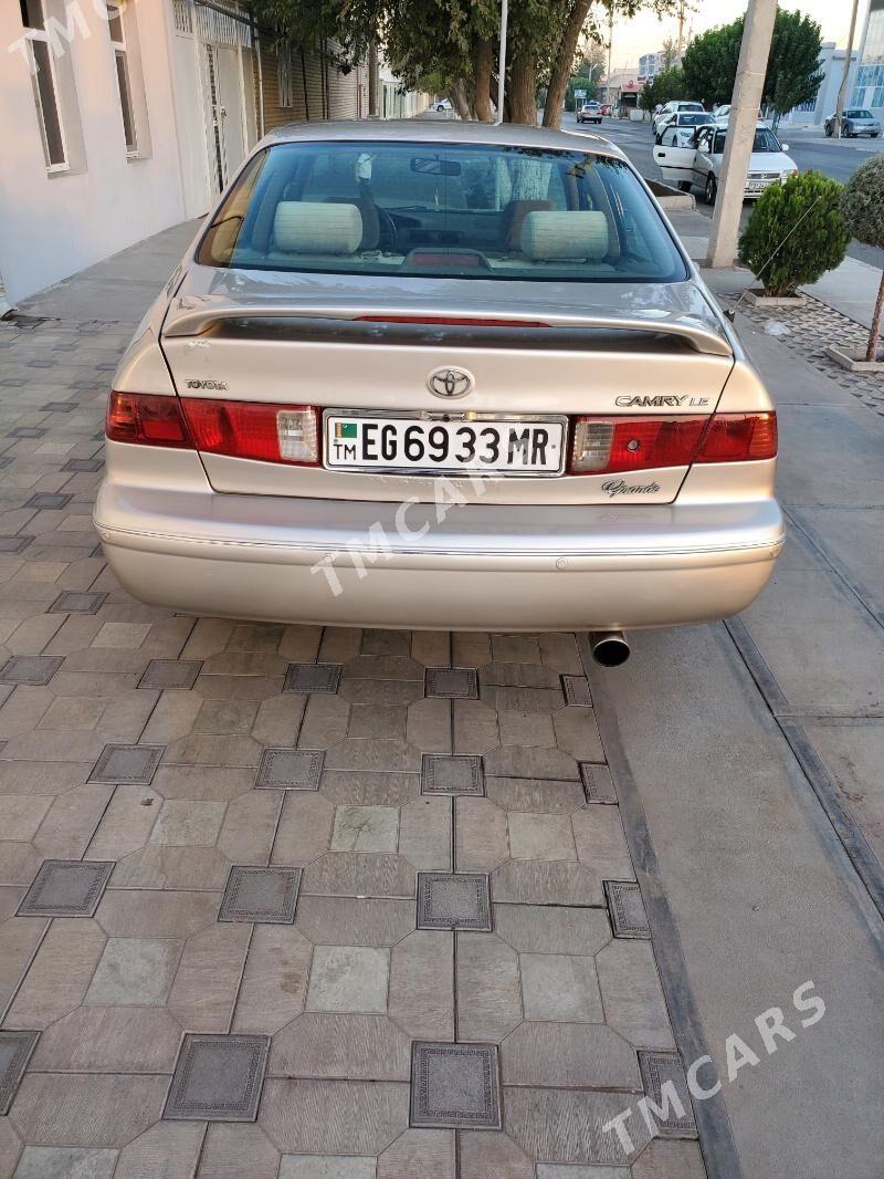 Toyota Camry 1999 - 128 000 TMT - Мары - img 5
