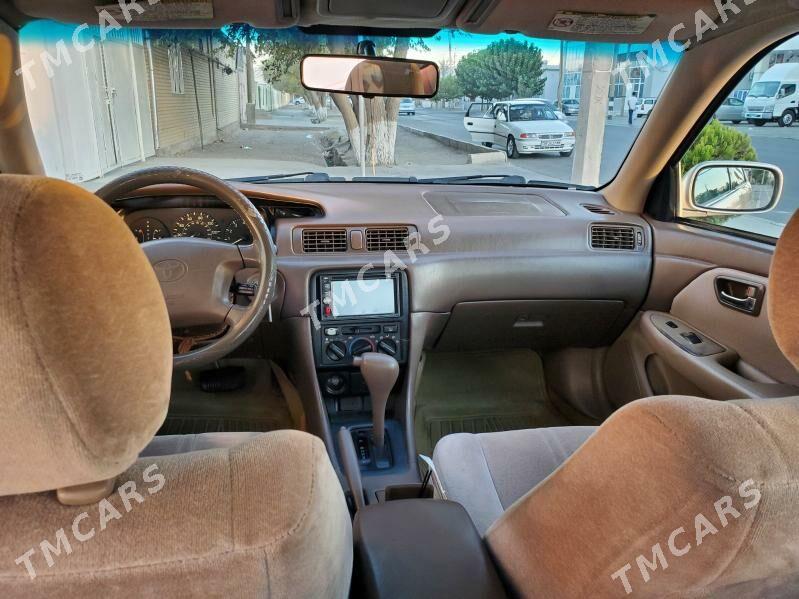 Toyota Camry 1999 - 128 000 TMT - Мары - img 3