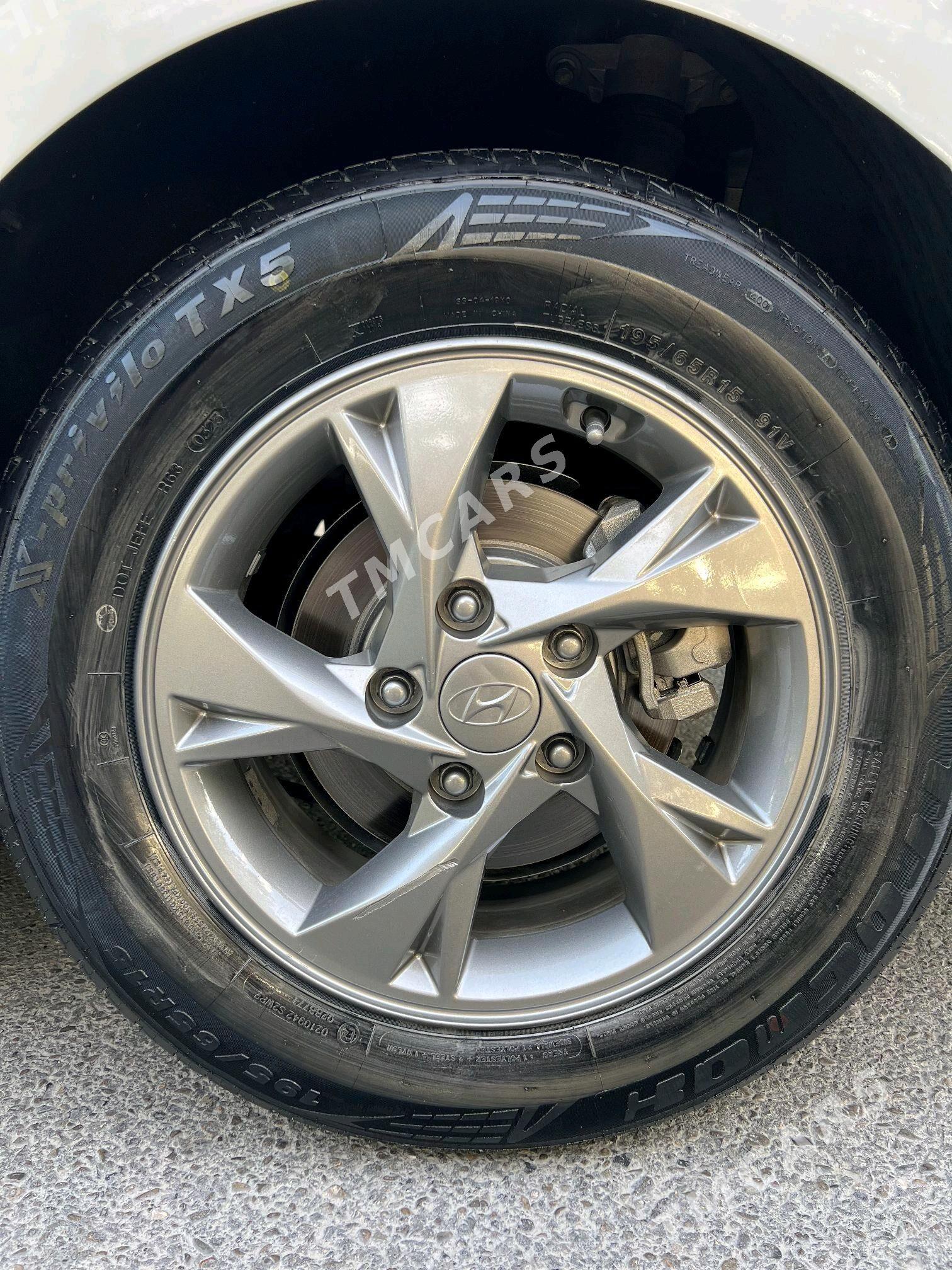Hyundai Elantra 2022 - 235 000 TMT - Ашхабад - img 10