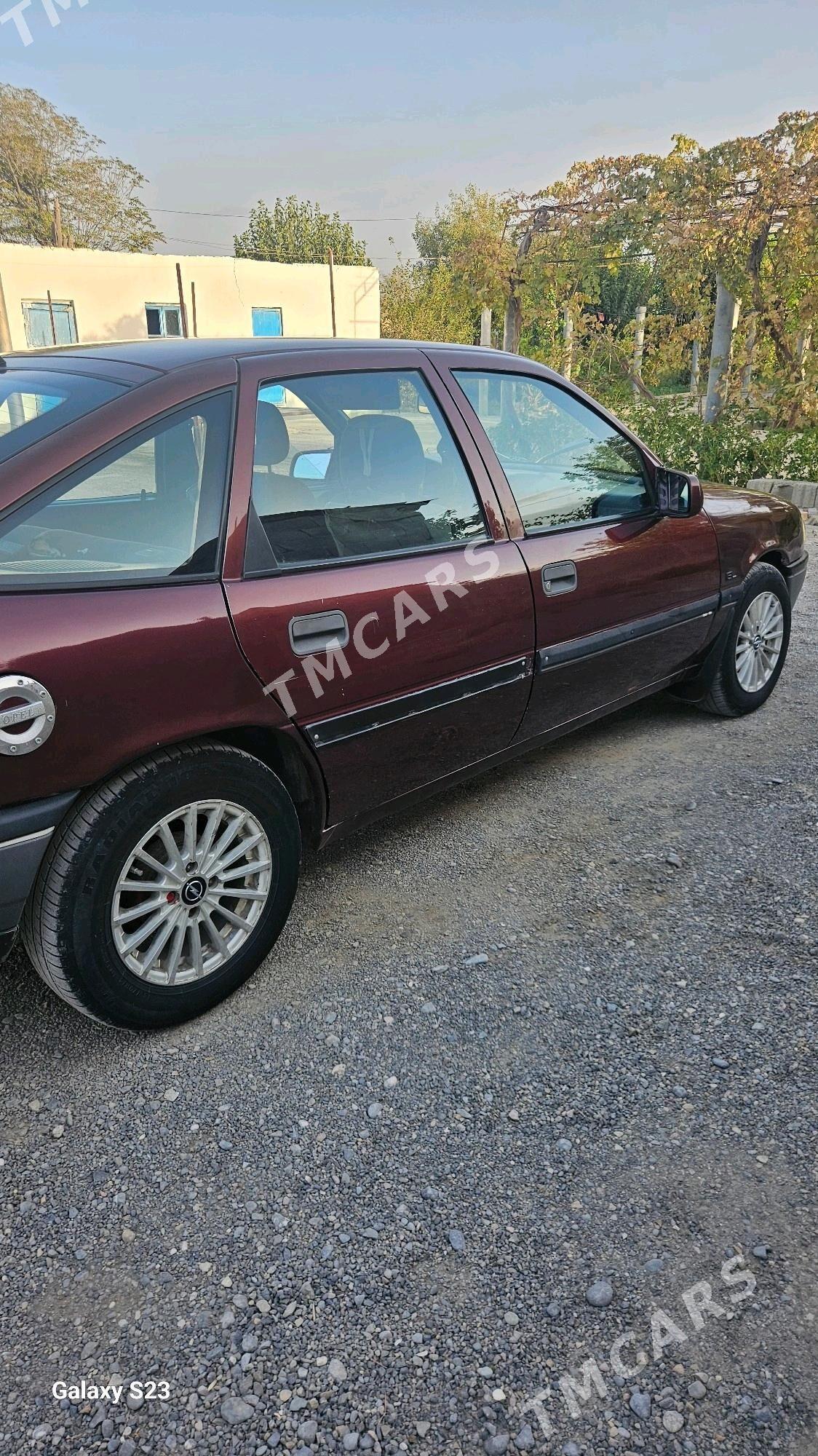 Opel Vectra 1993 - 29 000 TMT - Кака - img 3