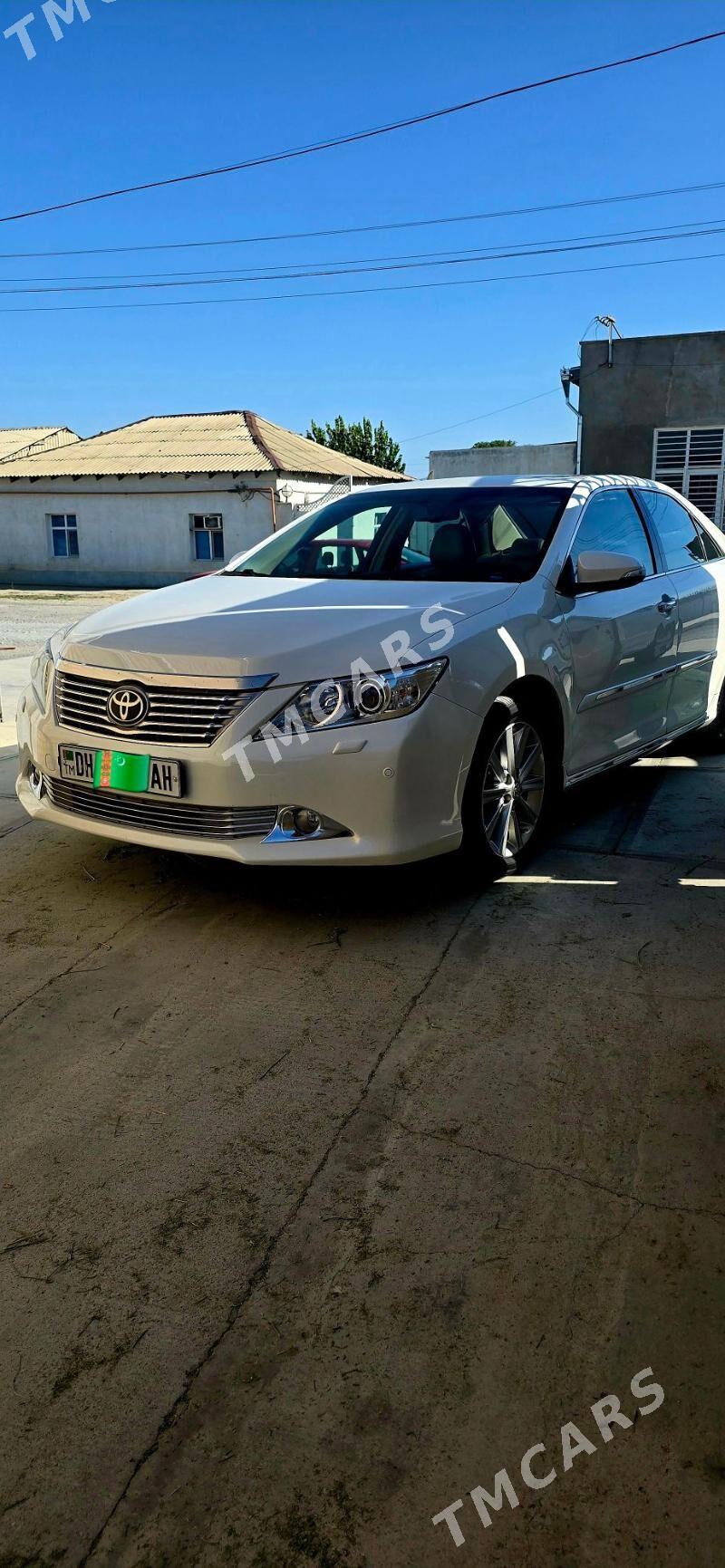 Toyota Aurion 2013 - 360 000 TMT - Bäherden - img 2