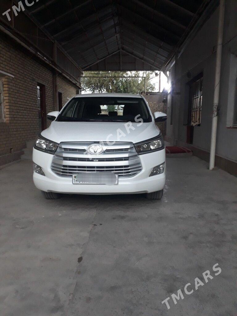 Toyota Innova 2022 - 260 000 TMT - Mary - img 3