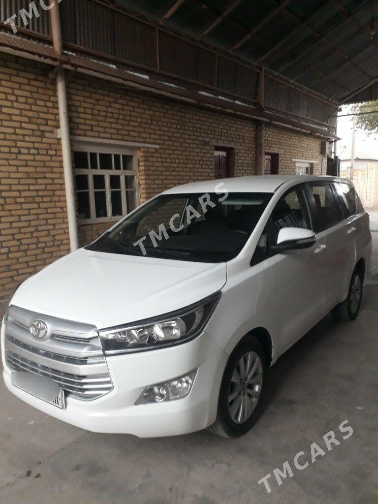 Toyota Innova 2022 - 260 000 TMT - Mary - img 8