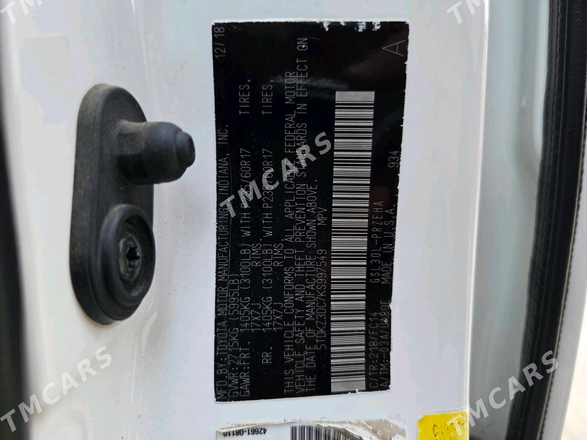 Toyota Sienna 2018 - 370 000 TMT - Ашхабад - img 1