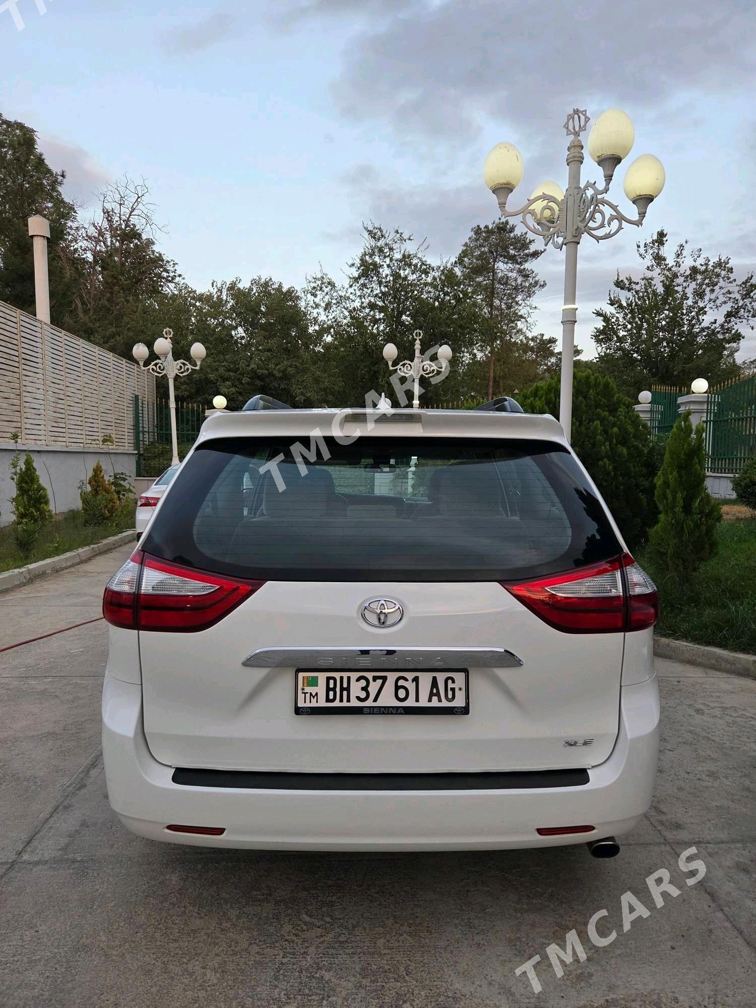 Toyota Sienna 2018 - 370 000 TMT - Ашхабад - img 5