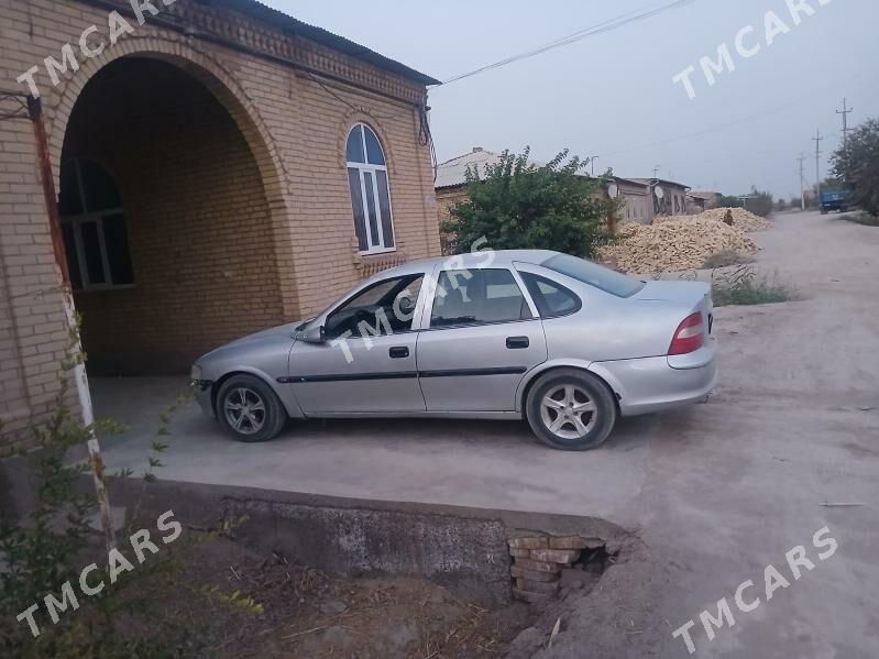 Opel Vectra 1998 - 38 000 TMT - Чарджоу - img 3