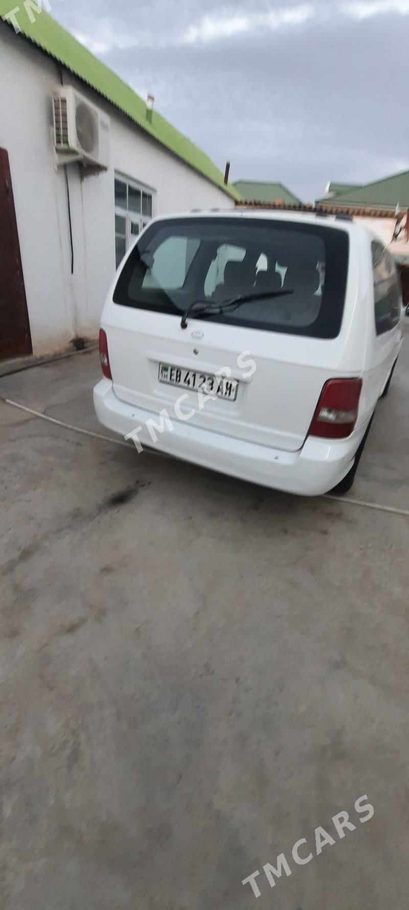 Kia Sedona 2004 - 75 000 TMT - Ашхабад - img 4