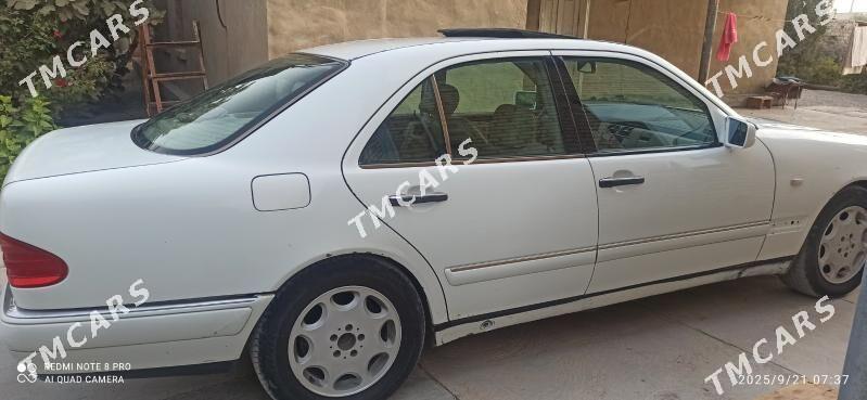 Mercedes-Benz E430 1998 - 65 000 TMT - Мары - img 2