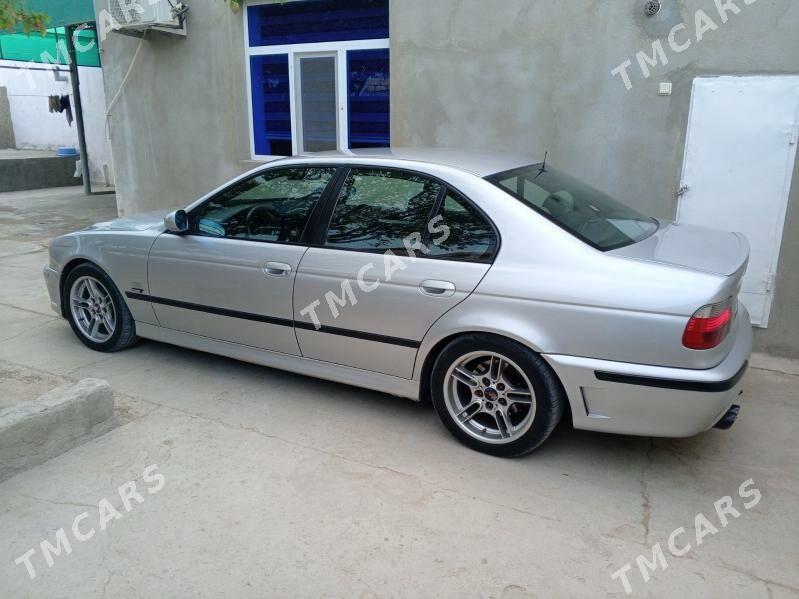 BMW E39 2002 - 140 000 TMT - Türkmenbaşy - img 5