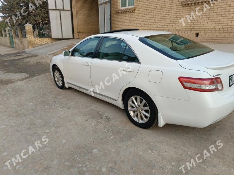 Toyota Camry 2010 - 190 000 TMT - Халач - img 3