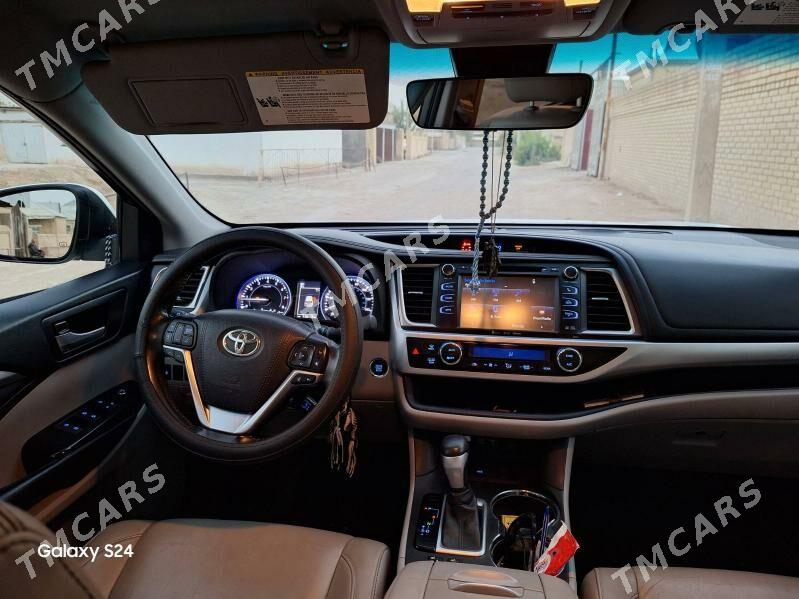 Toyota Highlander 2018 - 450 000 TMT - Mary - img 3