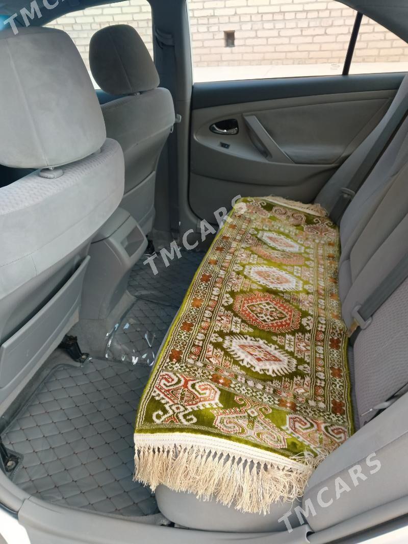 Toyota Camry 2010 - 190 000 TMT - Халач - img 5