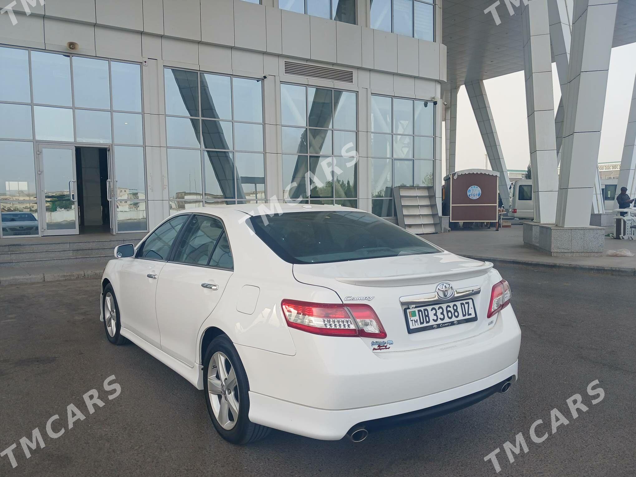 Toyota Camry 2011 - 230 000 TMT - Дашогуз - img 4