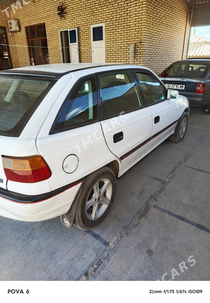 Opel Astra 1993 - 38 000 TMT - Мары - img 4