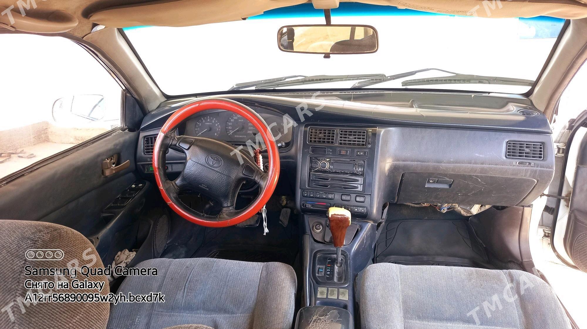 Toyota Carina 1995 - 56 000 TMT - Байрамали - img 8