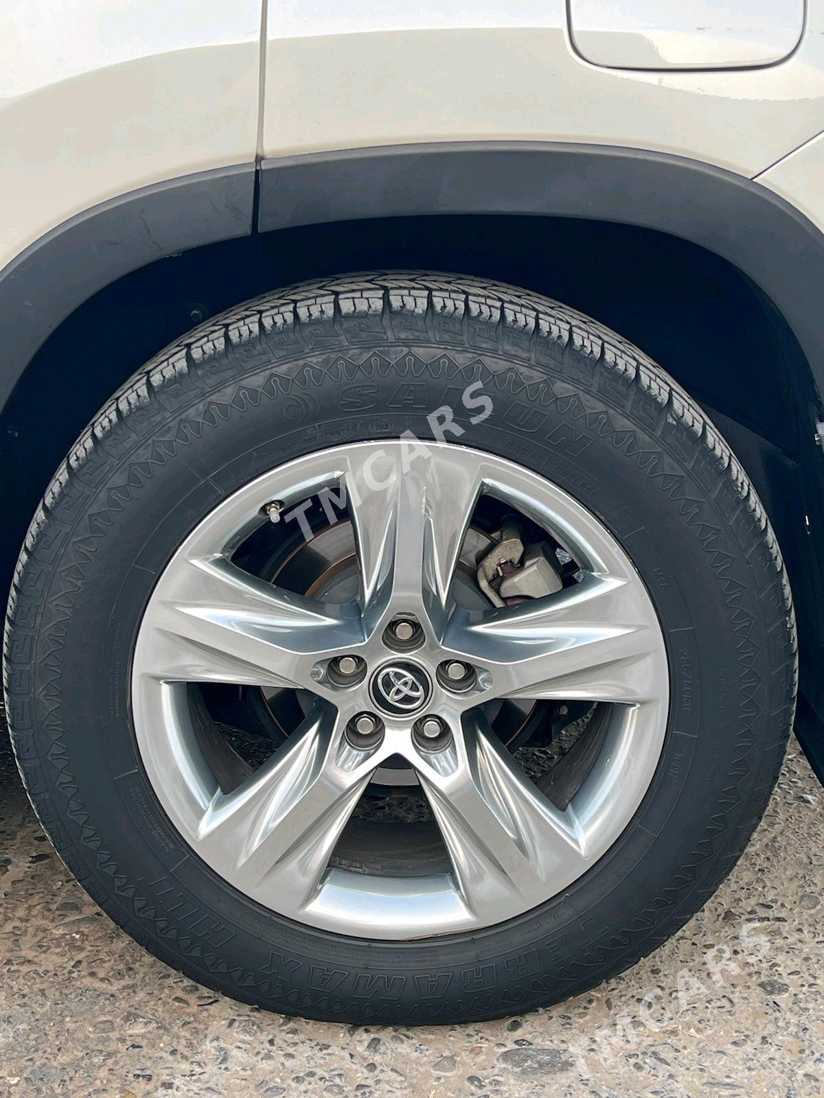 Toyota Highlander 2016 - 440 000 TMT - Мары - img 2