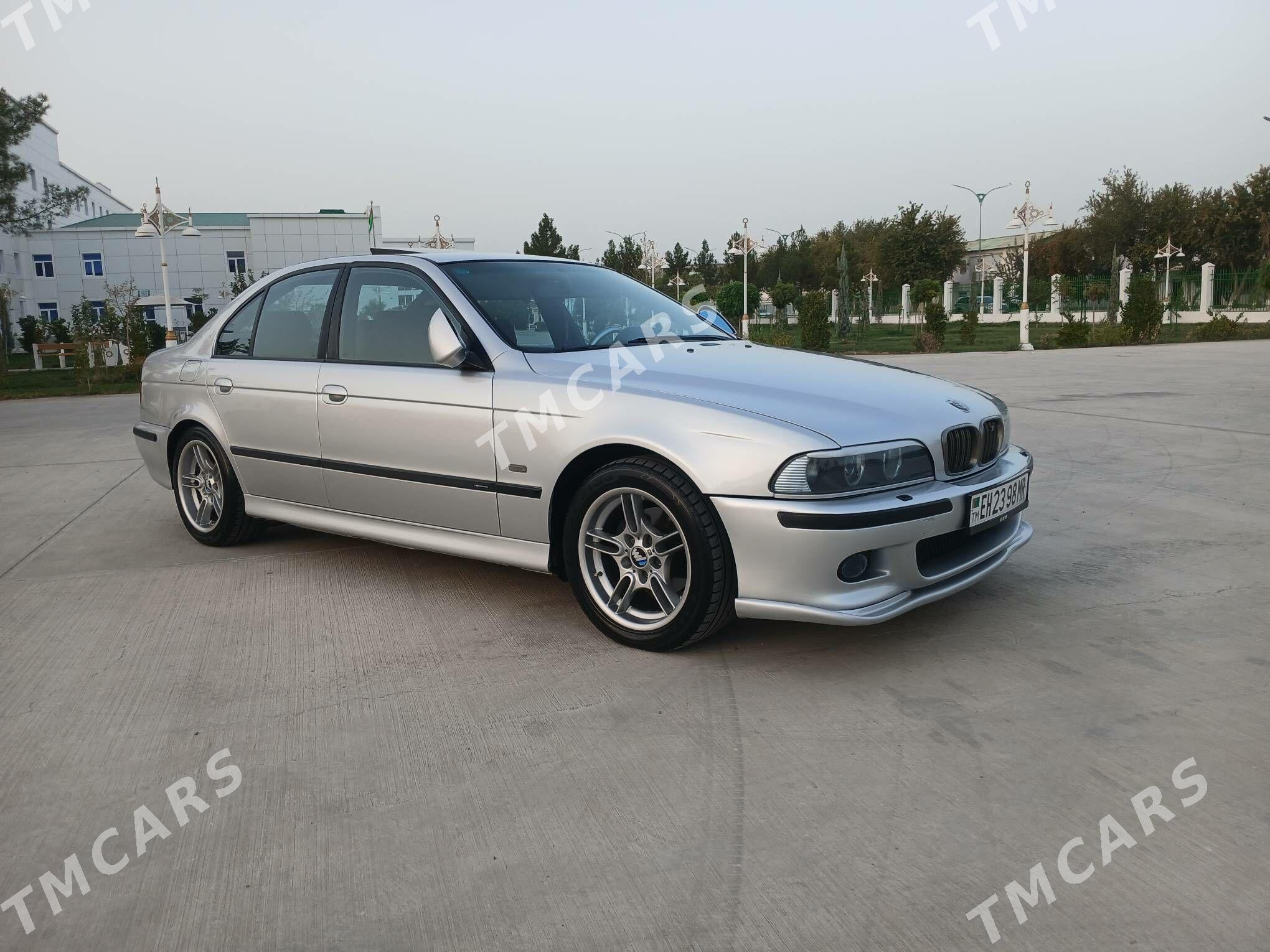 BMW E39 2001 - 145 000 TMT - Mary - img 2